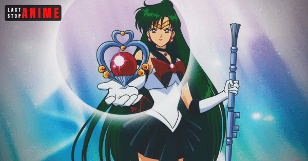 Sailor Pluto standing with her instrument and a ball on her hands